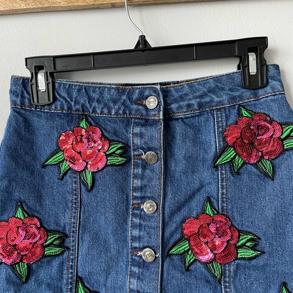 KUCCIA SEQUIN FLORAL PATCH DENIM SKIRT SIZE 8 - Picture 7 of 13